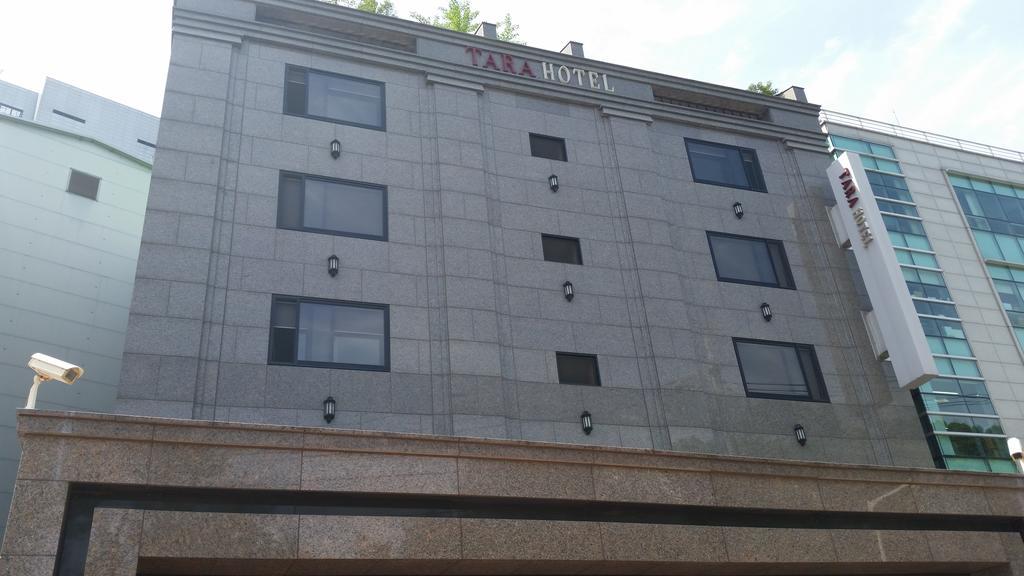 Tara Hotel Seoel Buitenkant foto