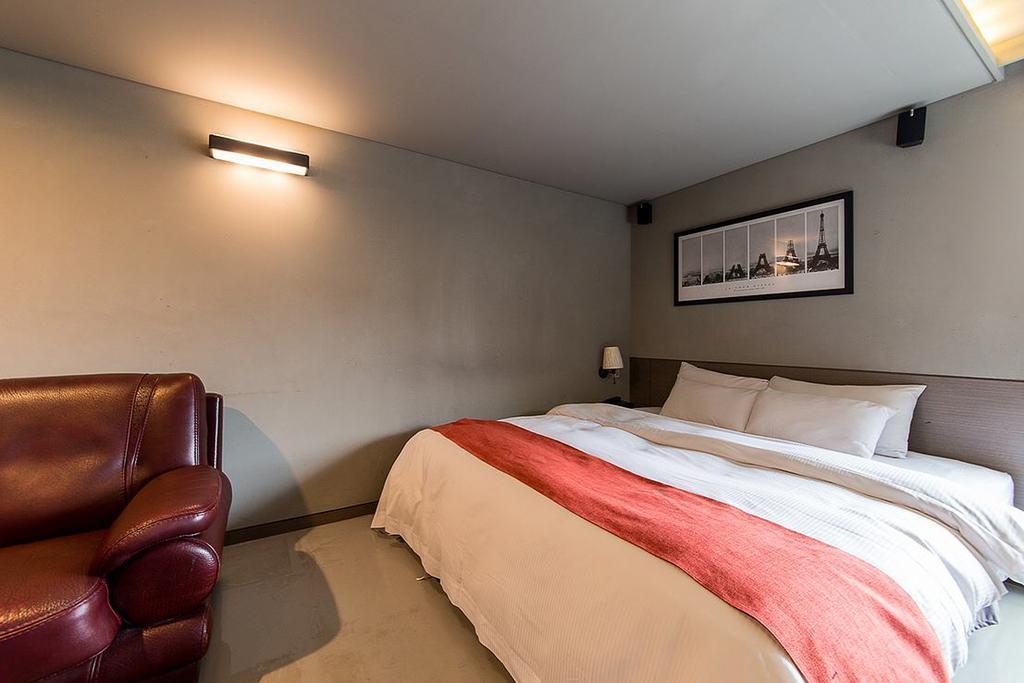 Tara Hotel Seoel Buitenkant foto