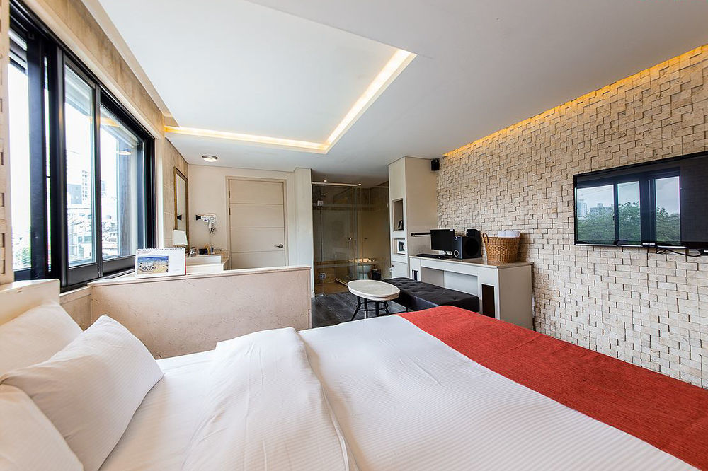 Tara Hotel Seoel Buitenkant foto