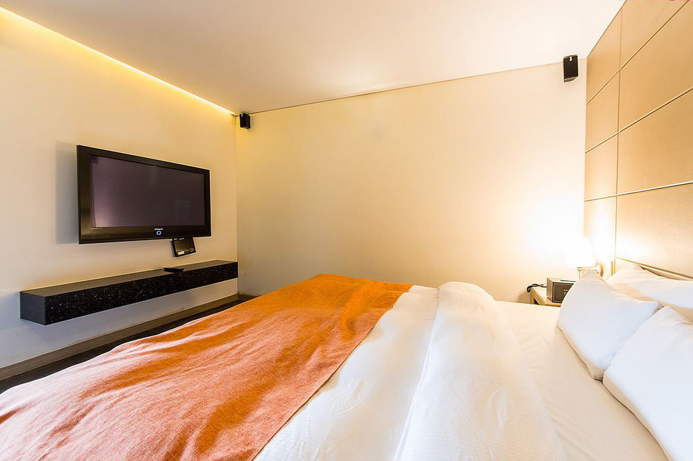 Tara Hotel Seoel Buitenkant foto