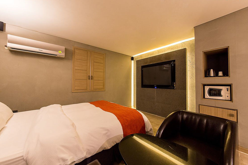 Tara Hotel Seoel Buitenkant foto